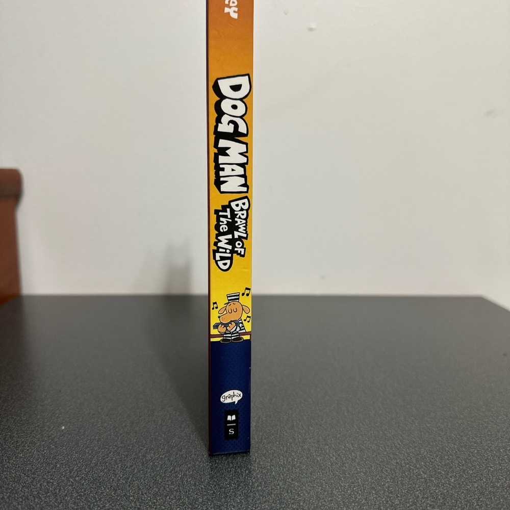 Dog Man: Brawl of the Wild - Yellow and Blue - Picture 3 of 6